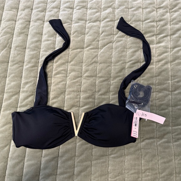 Victoria secret bikini - Picture 4 of 9